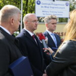 Kielce. 19.09.2019. Konferencja polityków PiS. Na zdjęciu od lewej: Jarosław Rusiecki – przewodniczący senackiej komisji Obrony Narodowej, Piotr Wawrzyk - wiceminister spraw zagranicznych, Krzysztof Słoń - senator / Wiktor Taszłow / Radio Kielce