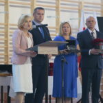 Wojewódzkie rozpoczęcie roku szkolnego. Na zdjęciu: przemawia Anna Krupka - poseł / Wiktor Taszłow / Radio Kielce