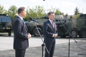 Na zdjęciu (od lewej): Andrzej Duda - prezydent RP i Mariusz Błaszczak - minister obrony narodowej / Fot. Wiktor Taszłow - Radio Kielce