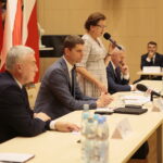 04.09.2019. Kielce. Świętokrzyski Okrągły Stół Edukacyjny. Na zdjęciu (od lewej): Andrzej Bętkowski - marszałek województwa, Dariusz Piontkowski - minister edukacji narodowej, Agata Wojtyszek - wojewoda świętokrzyski i Kazimierz Mądzik - świętokrzyski kurator oświaty / Wiktor Taszłow / Radio Kielce