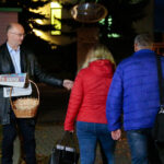 Kielce. Profesor Piotr Wawrzyk, wiceminister spraw zagranicznych (na zdjęciu), w poniedziałkowy poranek spotkał się z pracownikami WSP Społem w Kielcach / Wiktor Taszłow / Radio Kielce