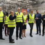 06.09.2019. Starachowice. Jarosław Gowin odwiedził firmę MAN Bus&Truck. / Wiktor Taszłow / Radio Kielce