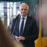 06.09.2019. Starachowice. Jarosław Gowin odwiedził firmę MAN Bus&Truck. Na zdjęciu: Jarosław Gowin - minister nauki i szkolnictwa wyższego / Wiktor Taszłow / Radio Kielce