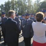 Kielce. 12.09.2019. Wręczenie medali i odznaczeń zasłużonym policjantom oraz ślubowanie nowo przyjętych funkcjonariuszy. Odznaczenie wręcza Agata Wojtyszek – wojewoda świętokrzyski i Krzysztof Słoń - senator PiS / Wiktor Taszłow / Radio Kielce