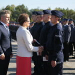 Kielce. 12.09.2019. Wręczenie medali i odznaczeń zasłużonym policjantom oraz ślubowanie nowo przyjętych funkcjonariuszy. Na zdjęciu od lewej: Krzysztof Słoń - senator PiS, Agata Wojtyszek – wojewoda świętokrzyski / Wiktor Taszłow / Radio Kielce