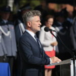 Kielce. 12.09.2019. Wręczenie medali i odznaczeń zasłużonym policjantom oraz ślubowanie nowo przyjętych funkcjonariuszy. Przemawia Krzysztof Słoń - senator PiS / Wiktor Taszłow / Radio Kielce