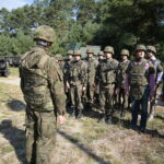 Kielce. 12.09.2019. Szkolenie TVP na strzelnicy / Wiktor Taszłow / Radio Kielce