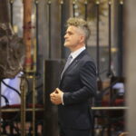 Kielce. 13.09.2019. Msza św. w drugą rocznicę śmierci biskupa kieleckiego Kazimierza Ryczana. Na zdjęciu Krzysztof Słoń - senator / Wiktor Taszłow / Radio Kielce