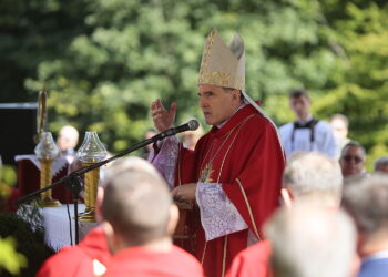 14.09.2019. Święty Krzyż. Główne uroczystości odpustowe. Na zdjęciu biskup Krzysztof Nitkiewicz / Wiktor Taszłow / Radio Kielce