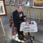 Chmielnik. 14.09.2019. Wernisaż wystawy Bartłomieja Michałowskiego "Sztetł. Zaginione w czasie". Na zdjęciu Tadeusz Sikora z Departamentu Kultury i Dziedzictwa Narodowego urzędu marszałkowskiego w Kielcach / Wiktor Taszłow / Radio Kielce