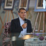 Chmielnik. 14.09.2019. Wernisaż wystawy Bartłomieja Michałowskiego "Sztetł. Zaginione w czasie". Na zdjęciu Jacek Semaniak - rektor UJK / Wiktor Taszłow / Radio Kielce