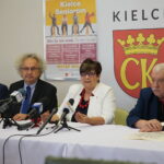 Kielce. 18.09.2019. Konferencja na temat "Senioriady Kielce 2019". Na zdjęciu: Marek Scelina – dyrektor MOPR w Kielcach, Andrzej Mochoń - prezes Targów Kielce, Danuta Papaj – wiceprezydent Kielc, Andrzej Ordysiński – przewodniczący Kieleckiej Rady Seniorów / Wiktor Taszłow / Radio Kielce
