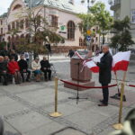 Kielce. 18.09.2019. Odsłonięcie monumentu poświęconego dr. Stanisławowi Ignacemu Łaszczyńskiemu. Przemawia Jarosław Bukowski - radny / Wiktor Taszłow / Radio Kielce