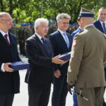 Kielce. 19.09.2019. Jubileusz 30-lecia istnienia Centrum Przygotowań do Misji Zagraniczny. Na zdjęciu od lewej: Piotr Wawrzyk - wiceminister spraw zagranicznych, Krzysztof Lipiec - poseł, Krzysztof Słoń - senator / Wiktor Taszłow / Radio Kielce