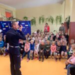 03.10.2019 Makoszyn. Funkcjonariusze rozpoczęli akcję „Świeć przykładem”. Zajęcia edukacyjne w SP w Makoszynie / Monika Miller / Radio Kielce
