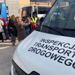 10.10.2019 Chmielnik. Kontrola autokarów szkolnych / Monika Miller / Radio Kielce