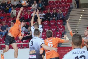 24.10.2019. Ostrowiec Św. Półfinał PP na szczeblu okręgu. KSZO Odlewnia - AZS UJK Kielce / KSZO Handball / facebook