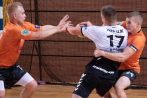 24.10.2019. Ostrowiec Św. Półfinał PP na szczeblu okręgu. KSZO Odlewnia - AZS UJK Kielce / KSZO Handball / facebook