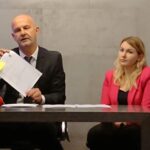 04.10.2019 Kielce. Konferencja Przemysława Gierady. Na zdjęciu (od lewej): Przemysław Gierada - kandydat do Senatu i Paula Kopciak / Michał Kita / Radio Kielce