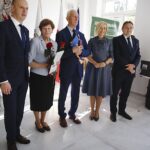 20.10.2019. Zagnańsk. Złote gody. Na zdjęciu (od lewej): Wojciech Ślefarski - wójt Zagnańska, Maria Burzyńska, Mirosław Burzyński, Renata Janik - wicemarszałek województwa i Mirosław Gębski - starosta powiatu kieleckiego / Jarosław Kubalski / Radio Kielce