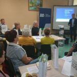 04.10.2019. Kielce. Bezpłatne porady dla osób starszych w ramach Dnia Seniora. Paweł Szkalej - rzecznik ZUS w Kielcach / Krzysztof Bujnowicz / Radio Kielce