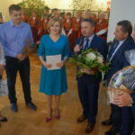 19.10.2019. Miedziana Góra. Anna Krupka podziękowała współpracownikom za wsparcie przy prowadzeniu kampanii / Wiktor Dziarmaga / Radio Kielce