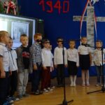 01.10.2019 Obiechów. Sadzenie dębu ku czci Stanisława Jary / Ewa Pociejowska-Gawęda / Radio Kielce