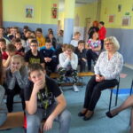 03.10.2019. Jędrzejów. Wykład Tadeusza Płużańskiego o rotmistrzu Witoldzie Pileckim. Uczniowie Szkoły Podstawowej nr 3 / Ewa Pociejowska-Gawęda / Radio Kielce