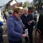 10.10.2019 Jędrzejów. Spotkanie posła Krzysztofa Lipca i Tomasza Puchrowicza z mieszkańcami na targowisku / Ewa Pociejowska-Gawęda / Radio Kielce