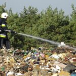 22.10.2019. Borszowice. Pożar składowiska odpadów komunalnych / Ewa Pociejowska-Gawęda / Radio Kielce