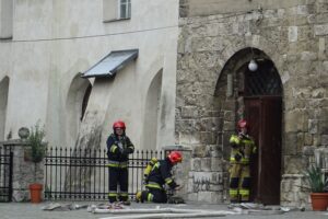 29.10.2019. Jędrzejów. Ćwiczenia straży pożarnej w Opactwie Cystersów / Ewa Pociejowska-Gawęda / Radio Kielce