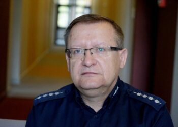 Na zdjęciu: asp. sztab. Paweł Sieczkowski - Komenda Miejska Policji w Kielcach / Piotr Kwaśniewski / Radio Kielce