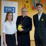 02.10.2019. Kielce. Inauguracja kampanii "Pola Nadziei". Na zdjęciu (w środku): ks. Andrzej Kaleta - biskup pomocniczy Diecezji Kieleckiej / Piotr Kwaśniewski / Radio Kielce