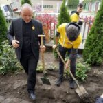 02.10.2019. Kielce. Inauguracja kampanii "Pola Nadziei". Na zdjęciu (po lewej): ks. Krzysztof Banasik - zastępca dyrektora Caritas Diecezji Kieleckiej / Piotr Kwaśniewski / Radio Kielce