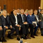 04.10.2019. Kielce. IV Świętokrzyskie Forum Ekonomiczne. Na zdjęciu (od lewej): Kamil Suchański - przewodniczący Rady Miasta Kielce, Aleksander Kwaśniewski, Adam Cyrański - poseł, Bogdan Wenta - prezydent Kielc, Sławomir Stachura - dyrektor kancelarii prezydenta Kielc, Paweł Gągorowski - pełnomocnik prezydenta Kielc i Marcin Różycki - zastępca prezydenta Kielc / Piotr Kwaśniewski / Radio Kielce