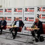 06.10.2019 Studio Polityczne Radia Kielce. Na zdjęciu (od lewej): Sylwester Chruszcz – Prawo i Sprawiedliwość, Lucjan Pietrzczyk – Koalicja Obywatelska i Kazimierz Kotowski – PSL-Koalicja Polska / Karol Żak / Radio Kielce