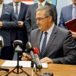 07.10.2019. Kielce. Konferencja ministra Zbigniewa Ziobro. Podpisanie umów na zakup sprzętu medycznego. Na zdjęciu: Youssef Sleiman - dyrektor Wojewódzkiego Szpitala Specjalistycznego im. Świętego Rafała w Czerwonej Górze / Piotr Kwaśniewski / Radio Kielce