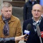 08.10.2019. Kielce. Konferencja wiceministra Piotra Wawrzyka i senatora Jarosława Rusieckiego. Na zdjęciu (od lewej): Jarosław Rusiecki - senator PiS i Piotr Wawrzyk - wiceminister spraw zagranicznych / Piotr Kwaśniewski / Radio Kielce