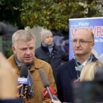 08.10.2019. Kielce. Konferencja wiceministra Piotra Wawrzyka i senatora Jarosława Rusieckiego. Na zdjęciu (od lewej): Jarosław Rusiecki - senator PiS i Piotr Wawrzyk - wiceminister spraw zagranicznych / Piotr Kwaśniewski / Radio Kielce