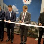 09.10.2019. Kielce. Otwarcie Centrum Komunikacji Medialnej i Informacji Naukowej UJK. Na zdjęciu (od lewej): Sebastian Skuza - wiceminister nauki i szkolnictwa wyższego, dr hab. Janusz Detka - dziekan Wydziału Humanistycznego UJK w Kielcach, prof. Jacek Semaniak - rektor Uniwersytetu Jana Kochanowskiego w Kielcach i Paweł Karpiński - prezes zarządu KARTEL S.A. / Piotr Kwaśniewski / Radio Kielce