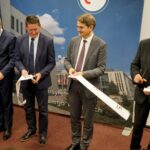 09.10.2019. Kielce. Otwarcie Centrum Komunikacji Medialnej i Informacji Naukowej UJK. Na zdjęciu (od lewej): Sebastian Skuza - wiceminister nauki i szkolnictwa wyższego, dr hab. Janusz Detka - dziekan Wydziału Humanistycznego UJK w Kielcach, prof. Jacek Semaniak - rektor Uniwersytetu Jana Kochanowskiego w Kielcach i Paweł Karpiński - prezes zarządu KARTEL S.A. / Piotr Kwaśniewski / Radio Kielce