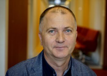 Na zdjęciu: Ryszard Szymczuch - pszczelarz / Piotr Kwaśniewski / Radio Kielce