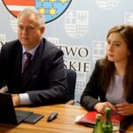 10.10.2019. Kielce. Konferencja "Fundusz rozwoju przewozów autobusowych o charakterze użyteczności publicznej". Na zdjęciu (od lewej): Bogdan Oleksiak - dyrektor Departamentu Transportu Drogowego w Ministerstwie Infrastruktury i Ewelina Strączek - Ministerstwo Infrastruktury / Piotr Kwaśniewski / Radio Kielce