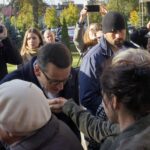 11.10.2019. Jędrzejów. Wizyta premiera Mateusza Morawieckiego w Jędrzejowie. Na zdjęciu (w środku): premier Mateusz Morawiecki / Ewa Pociejowska-Gawęda / Radio Kielce