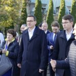 11.10.2019. Jędrzejów. Wizyta premiera Mateusza Morawieckiego w Jędrzejowie. Na zdjęciu (w środku): premier Mateusz Morawiecki / Ewa Pociejowska-Gawęda / Radio Kielce