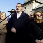 11.10.2019. Jędrzejów. Wizyta premiera Mateusza Morawieckiego w Jędrzejowie. Na zdjęciu (od lewej): Piotr Wawrzyk - wiceminister spraw zagranicznych, Anna Krupka - wiceminister sportu i turystyki, premier Mateusz Morawiecki i Maria Zuba - poseł PiS / Ewa Pociejowska-Gawęda / Radio Kielce