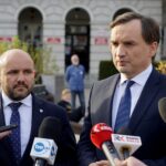 11.10.2019. Kielce. Konferencja ministra Zbigniewa Ziobry. Na zdjęciu (od lewej): Mariusz Gosek - członek zarządu województwa świętokrzyskiego i Zbigniew Ziobro - minister sprawiedliwości / Piotr Kwaśniewski / Radio Kielce