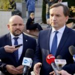 11.10.2019. Kielce. Konferencja ministra Zbigniewa Ziobry. Na zdjęciu (od lewej): Mariusz Gosek - członek zarządu województwa świętokrzyskiego i Zbigniew Ziobro - minister sprawiedliwości / Piotr Kwaśniewski / Radio Kielce