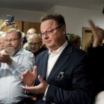 13.10.2019. Kielce. Ogłoszenie wyników wyborów do parlamentu w świętokrzyskiej siedzibie Sojuszu Lewicy Demokratycznej. Na zdjęciu (w środku): Andrzej Szejna - przewodniczący świętokrzyskiego SLD / Piotr Kwaśniewski / Radio Kielce