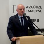 16.10.2019. Otwarcie wystawy „Pozwólcie mi być sobą. Historia życia Anne Frank”. Na zdjęciu: Rafał Nowak - dyrektor Wzgórza Zamkowego w Kielcach / Piotr Kwaśniewski / Radio Kielce